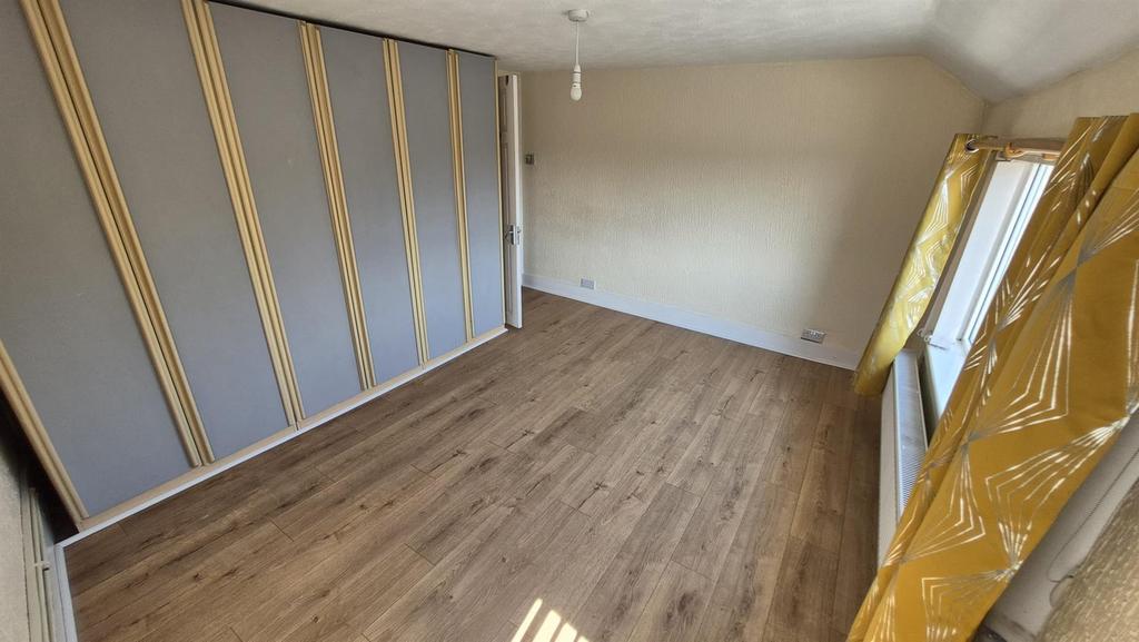 150 P Bedroom 1 3.jpeg