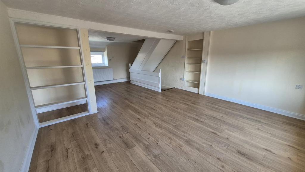 150 P Living Room 2.jpeg