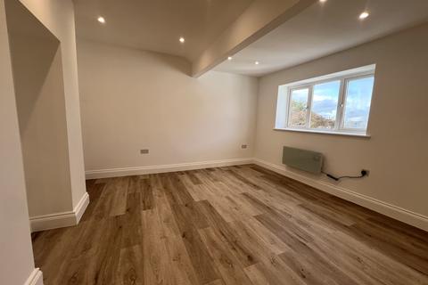 3 bedroom apartment to rent, Dorchester Road, WEYMOUTH