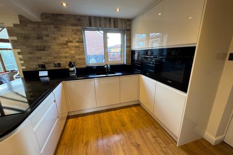 undefined, Cricketers Close, Stapenhill, Burton-on-Trent, DE15