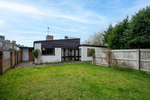 4 bedroom detached bungalow for sale, Richmond Road, Cambridge, CB4