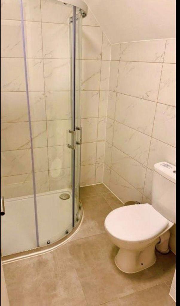 Golders-green-road-nw11-8dy-1050859