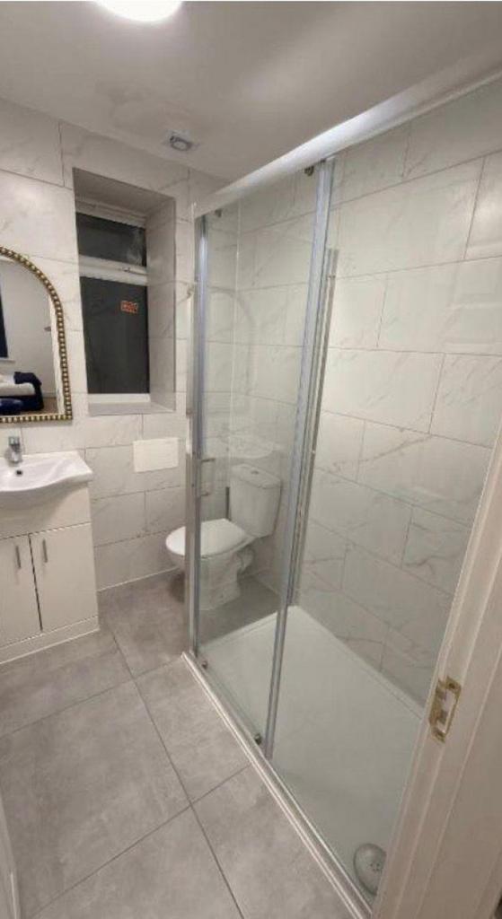 Golders-green-road-nw11-8dy-1050862