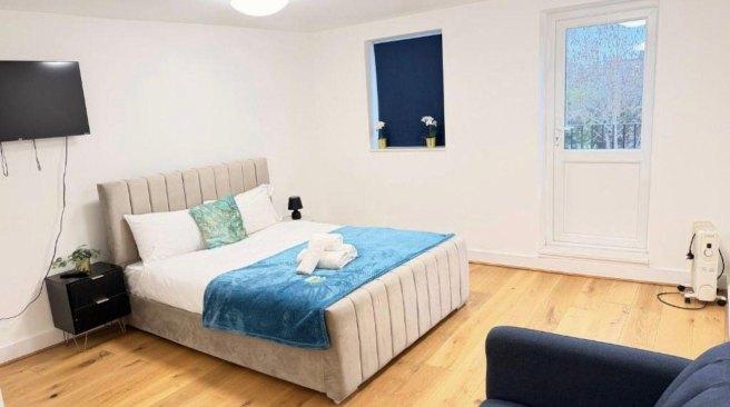 Golders-green-road-nw11-8dy-1050878