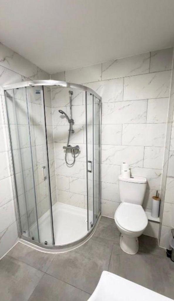 Golders-green-road-nw11-8dy-1050879