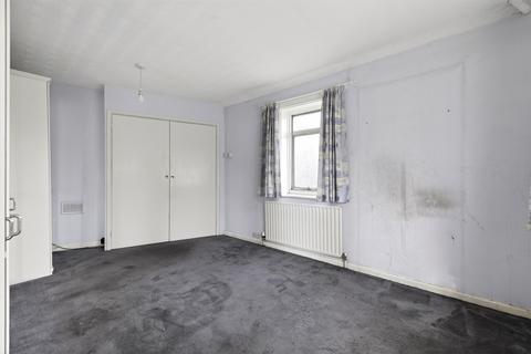 2 bedroom end of terrace house for sale, Central Road, Morden