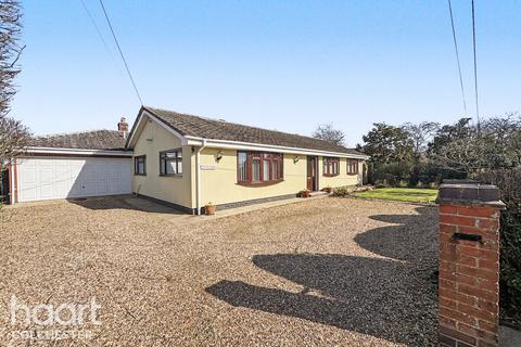 4 bedroom detached bungalow for sale, Horkesley Road, Colchester