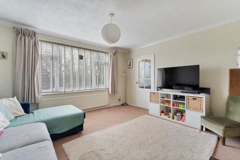 3 bedroom detached house for sale, Braunston Road, Oakham