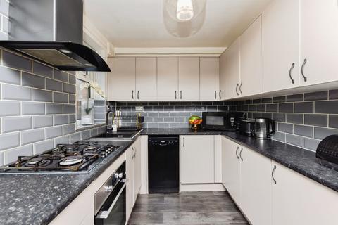 3 bedroom semi-detached house for sale, Bedivere Road, Bradford