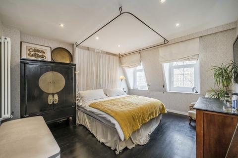 undefined, Gatliff Close, London SW1W