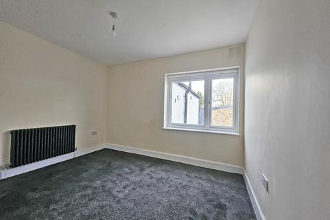 2 bedroom maisonette to rent, Queens Road, Buckhurst Hill, IG9
