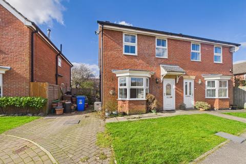 3 bedroom semi-detached house for sale - Southwood Park, Driffield, YO25 9HJ