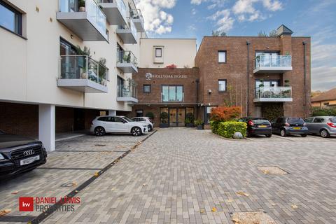 undefined, High Road, Loughton, IG10