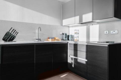 3 bedroom flat to rent, The Lexington, 4 William Jessop Way, L3