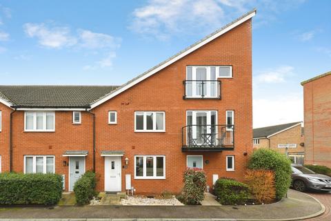 3 bedroom terraced house for sale - Artillery Avenue, Shoeburyness, Southend-on-Sea, Essex, SS3