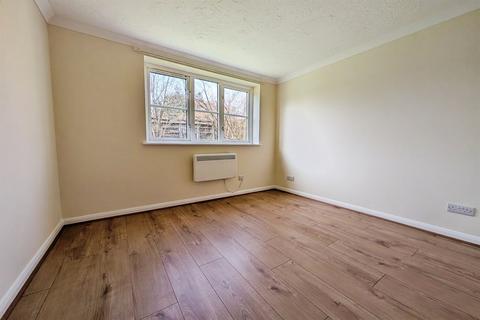 undefined, 131 Millbrook Road East, Southampton SO15