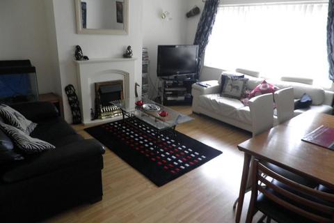3 bedroom flat to rent, Chestnut Crescent, PETERBOROUGH, PE7