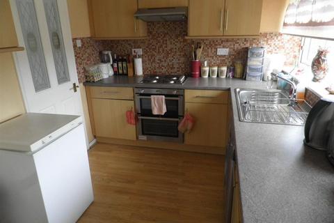 3 bedroom flat to rent, Chestnut Crescent, PETERBOROUGH, PE7