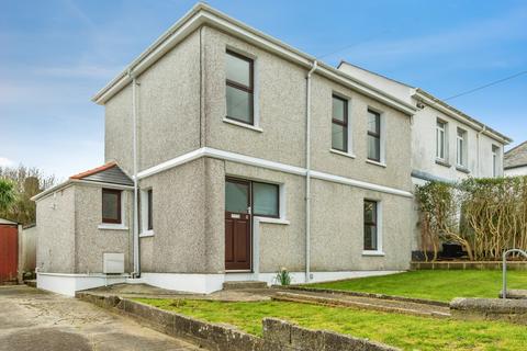 Bobs Road, Par, PL24