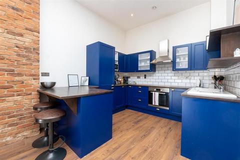2 bedroom flat to rent, Apartment ,  Portland Square, Bristol