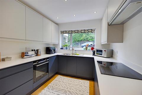 undefined, Hollingsworth Road, Croydon