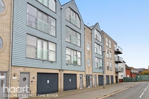 3 bedroom flat for sale, The Shipyard, Colchester