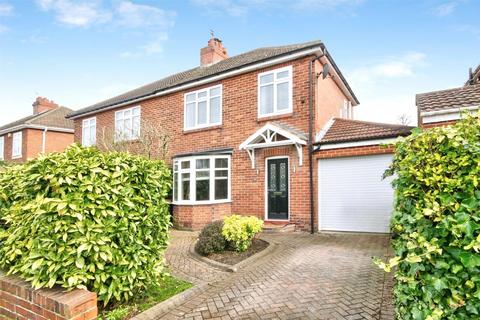 3 bedroom semi-detached house for sale - Lyndhurst Avenue, Chester Le Street, County Durham, DH3