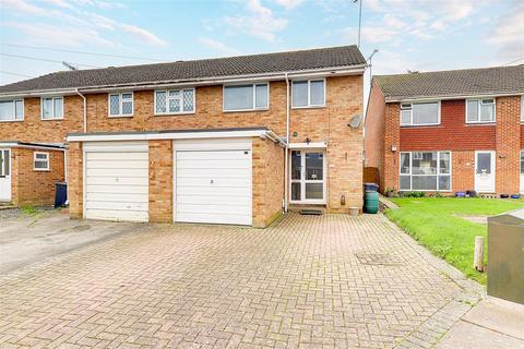 3 bedroom end of terrace house for sale - Taw Close, Worthing BN13