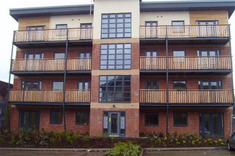 2 bedroom flat to rent, Canalside, Radcliffe, Manchester, M26 3BS