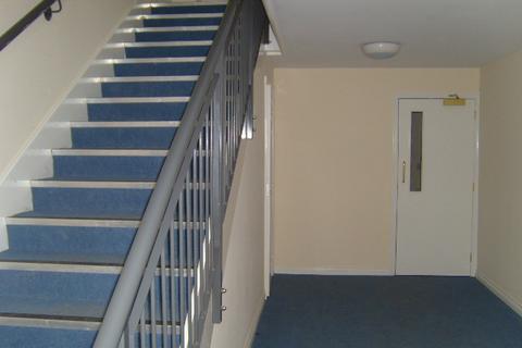 2 bedroom flat to rent, Canalside, Radcliffe, Manchester, M26 3BS