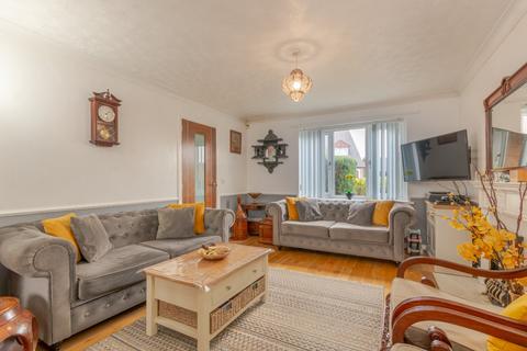 4 bedroom detached house for sale, Carnoustie Grove, Bingley, West Yorkshire, BD16