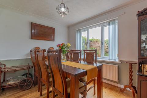 4 bedroom detached house for sale, Carnoustie Grove, Bingley, West Yorkshire, BD16