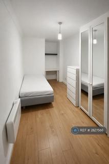 2 bedroom flat to rent, Lizmans House, London, NW1