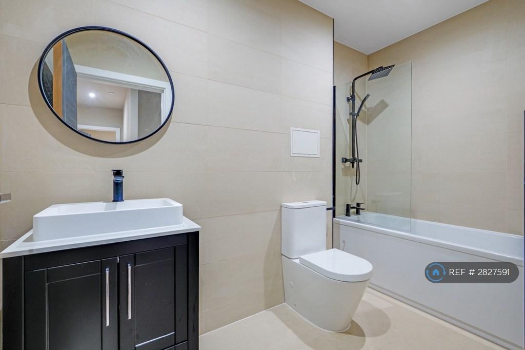 Main Bathroom