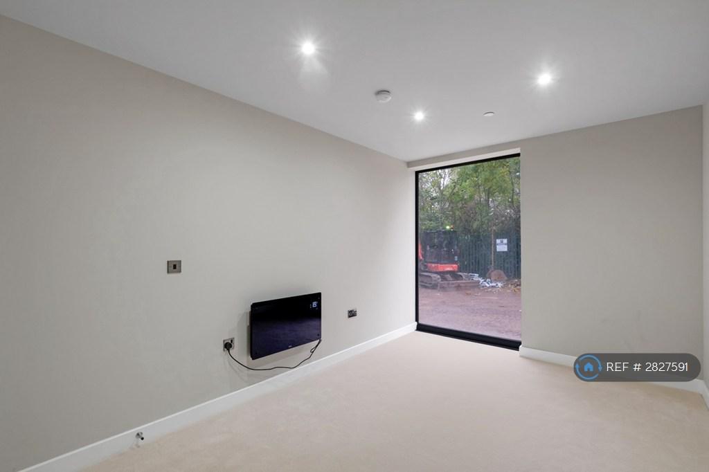 Master Bedroom 1