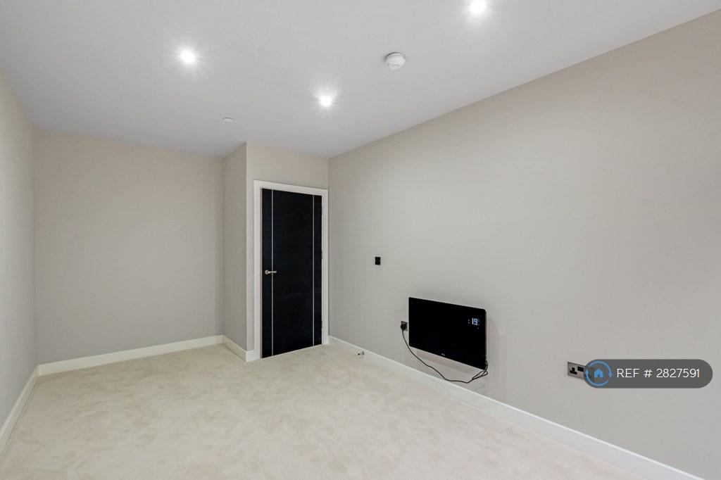 Master Bedroom 1