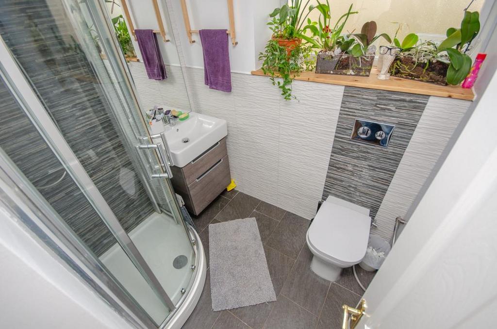 Shower room.jpg