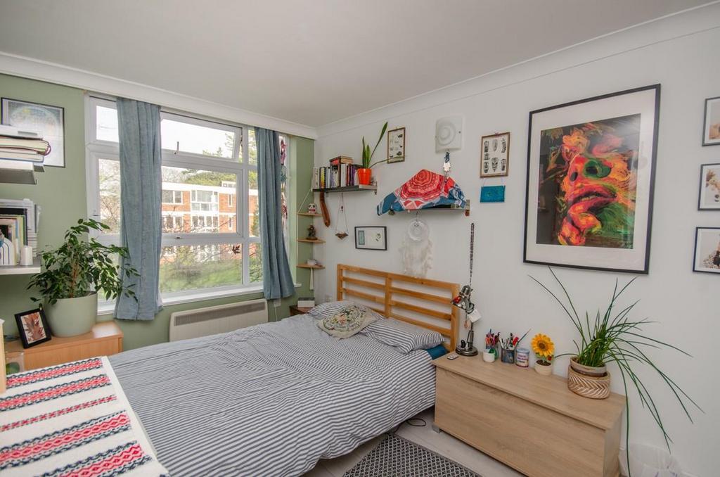 Bedroom 2.jpg