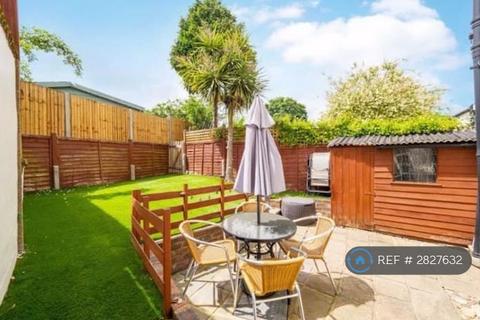 undefined, Waterloo Road, Sutton, SM1