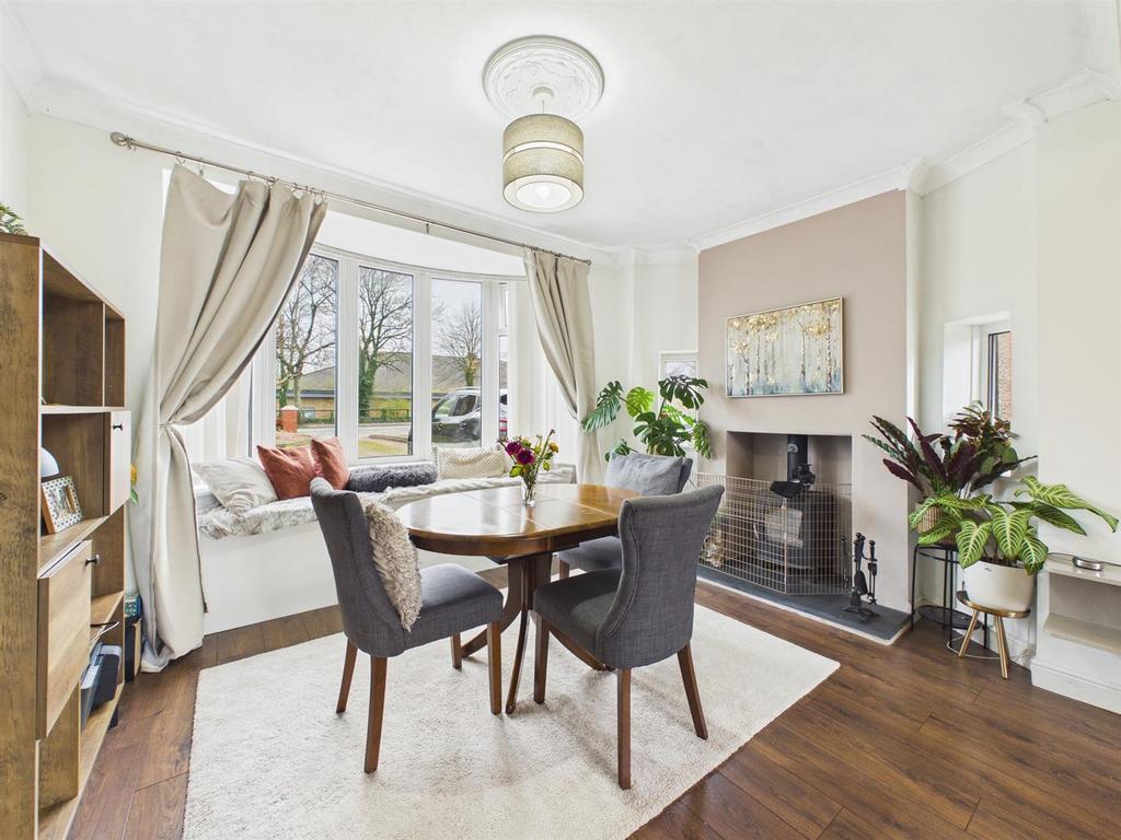 Open Plan Lounge/Dining Room