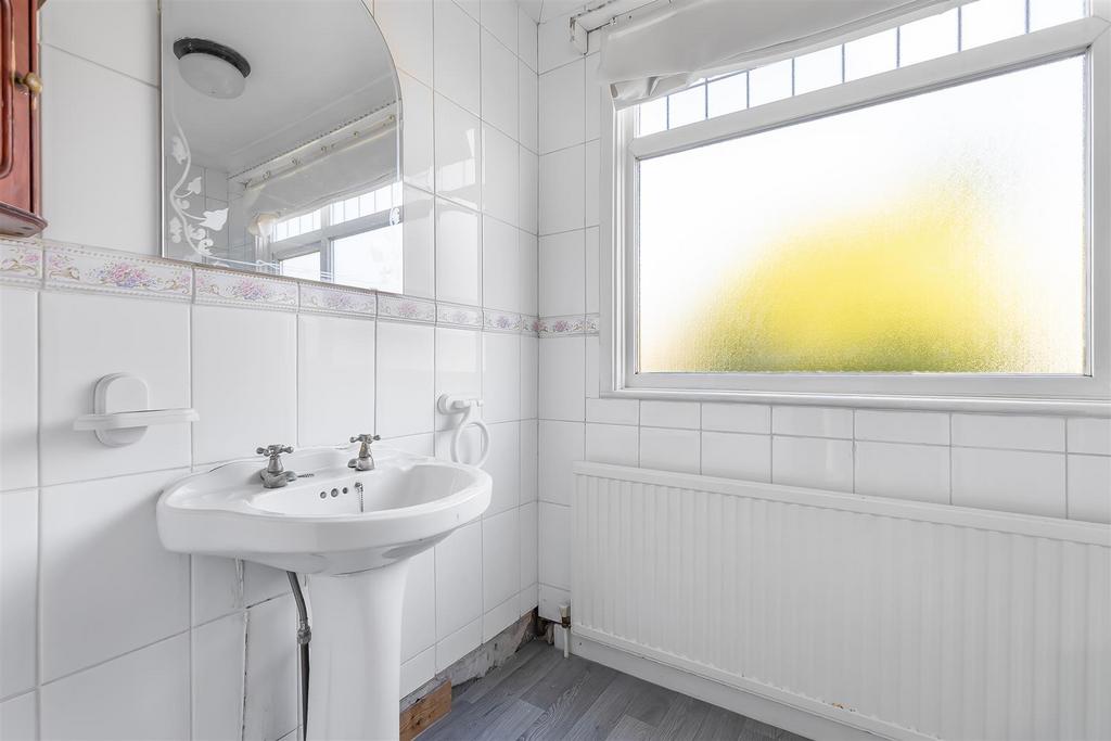 Shower Room 2.jpg