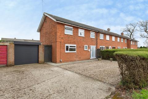 3 bedroom end of terrace house for sale - Broad Oak Way, Stevenage