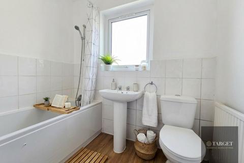 undefined, Chestnut Road, Enfield EN3