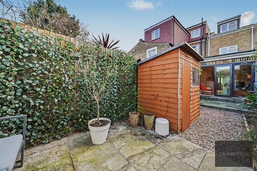 37 A Burgoyne Road SW9 9 QH-9.jpg