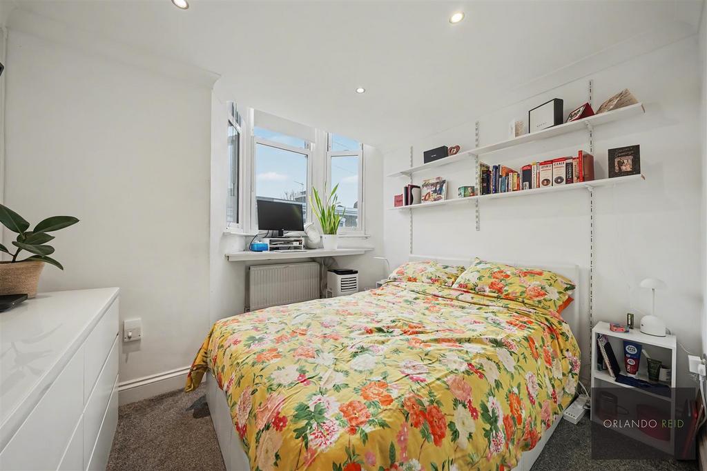 37 A Burgoyne Road SW9 9 QH-21.jpg
