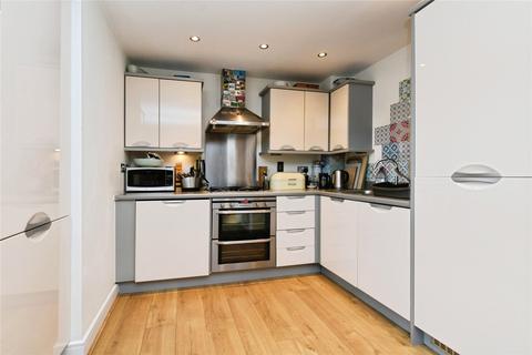 2 bedroom flat for sale - St. Helens Mews, BRENTWOOD, Essex, CM14