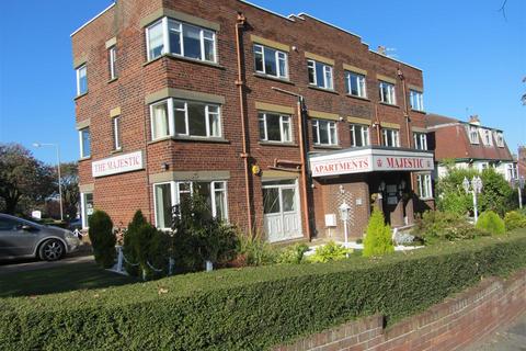 2 bedroom flat to rent - Northstead Manor Drive, Scarborough