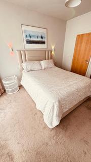 2 bedroom flat to rent, Lauriston Close, Manchester M22