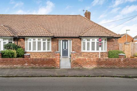 3 bedroom bungalow for sale - Chesterfield Road, Ashford, Surrey, TW15