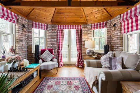 4 bedroom semi-detached house for sale, Aldwark, York
